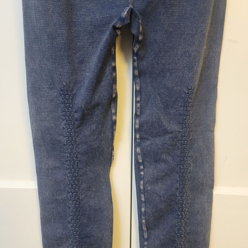 Free People Womens Good Karma 7/8 Length Leggings In Blue Acid Wash, Xs/s - Picture 5 of 8